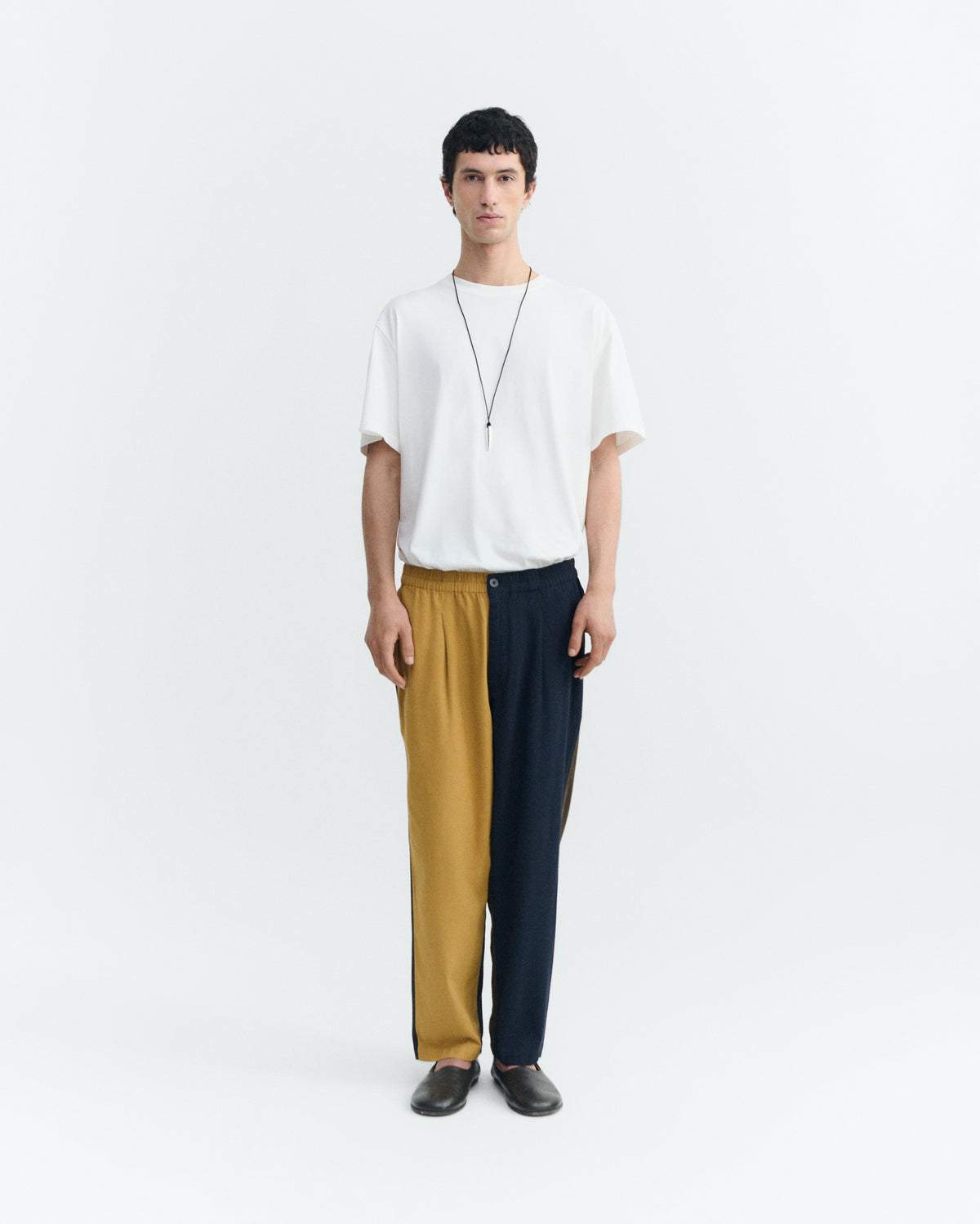 Pantalón loose navy y amarillo Luc sostenible - 1