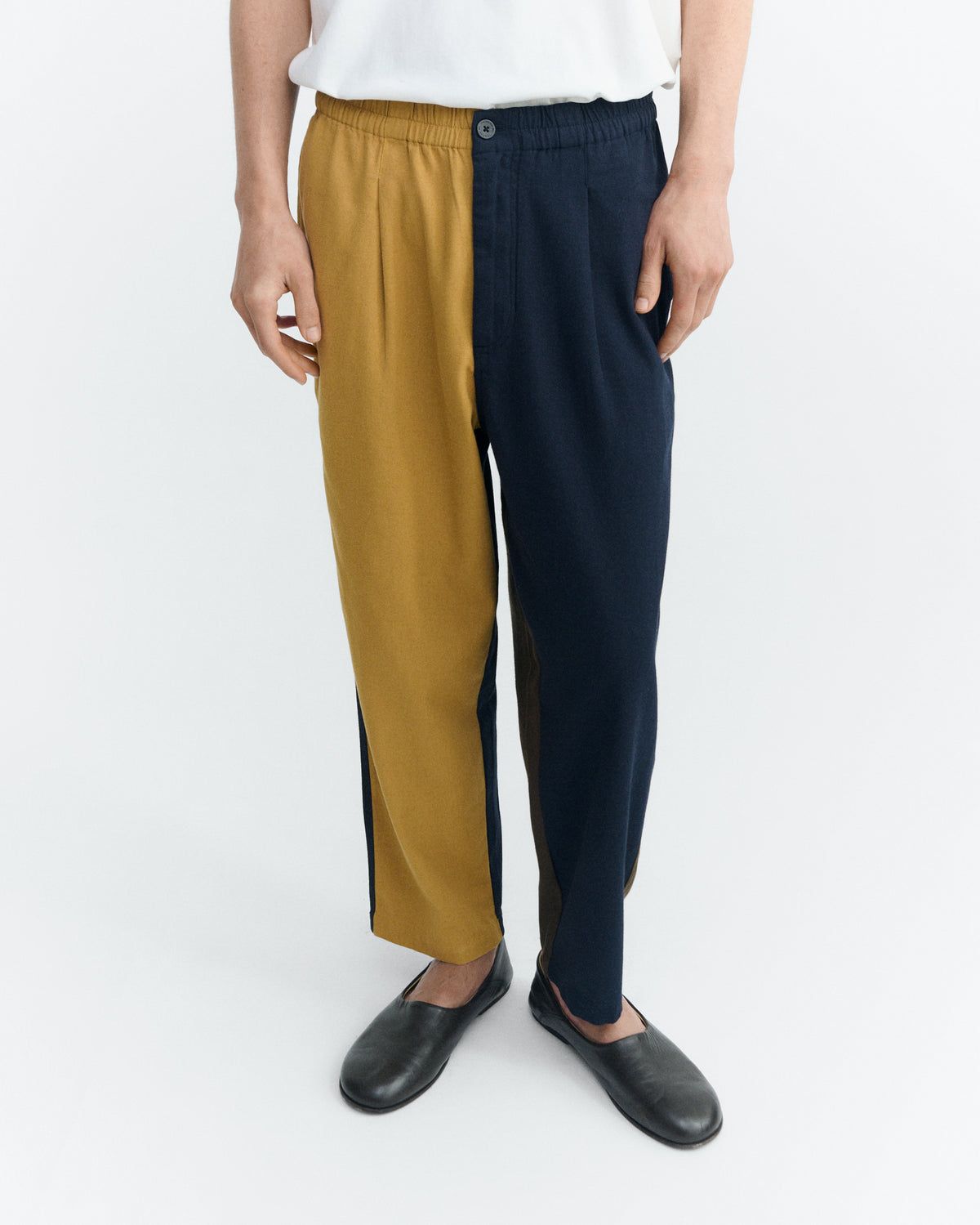 Pantalón loose navy y amarillo Luc sostenible - 2