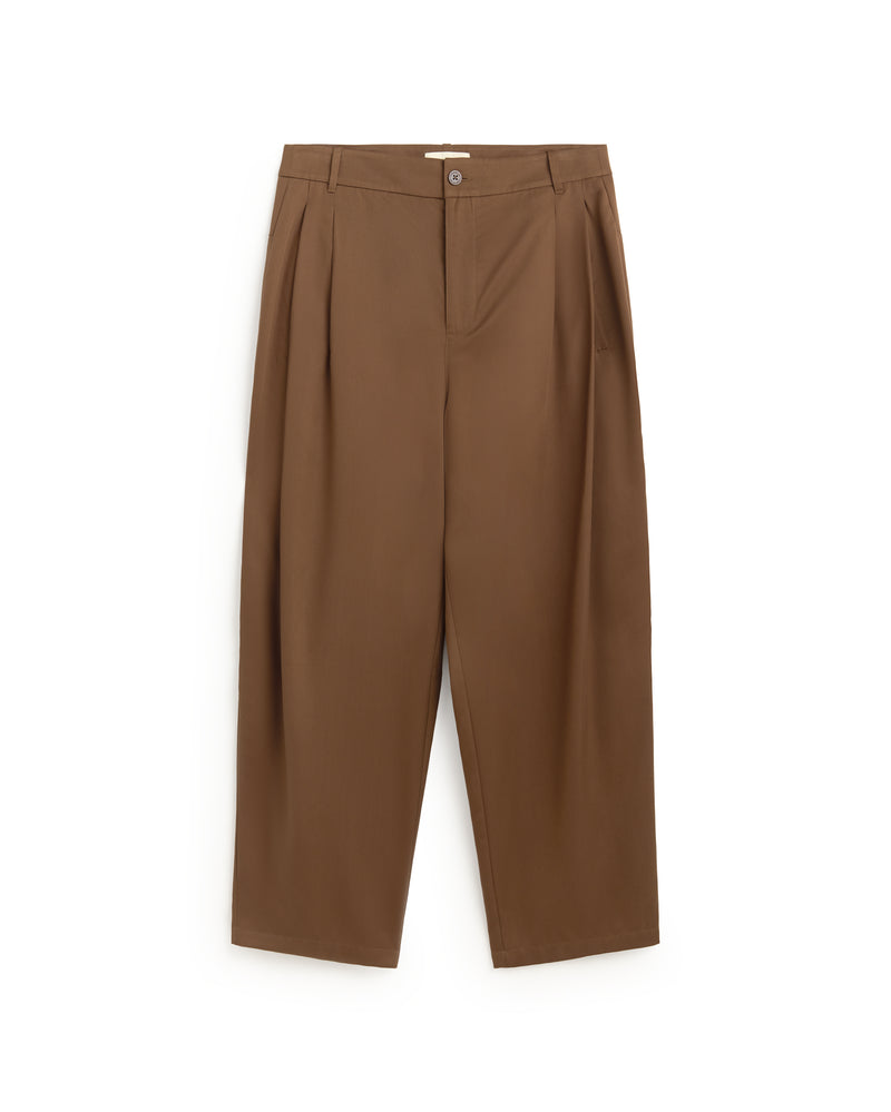 Pantalón carrot pinza marrón Sigurd sostenible silueta - 1