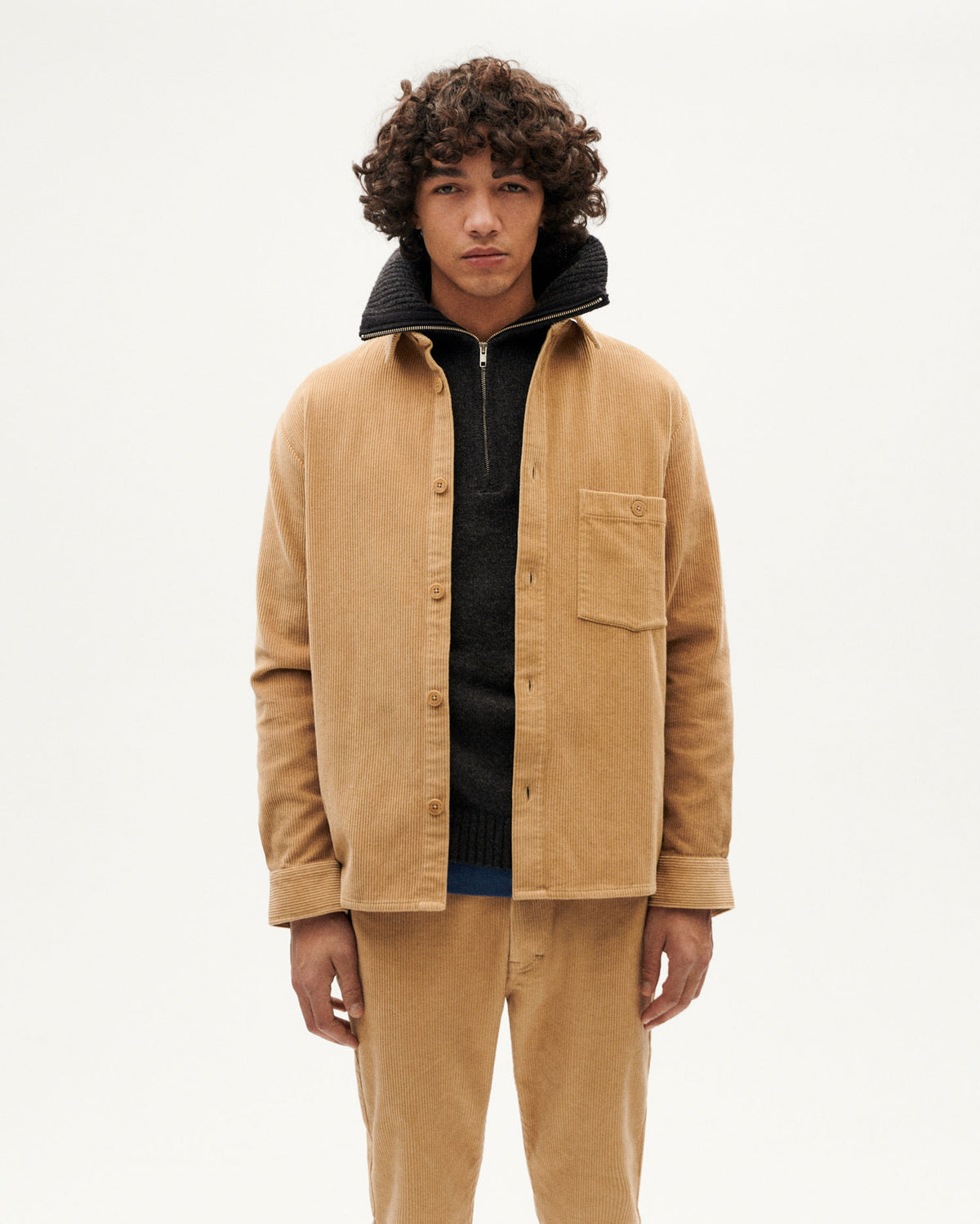 Sobrecamisa beige pana Theo sostenible-1