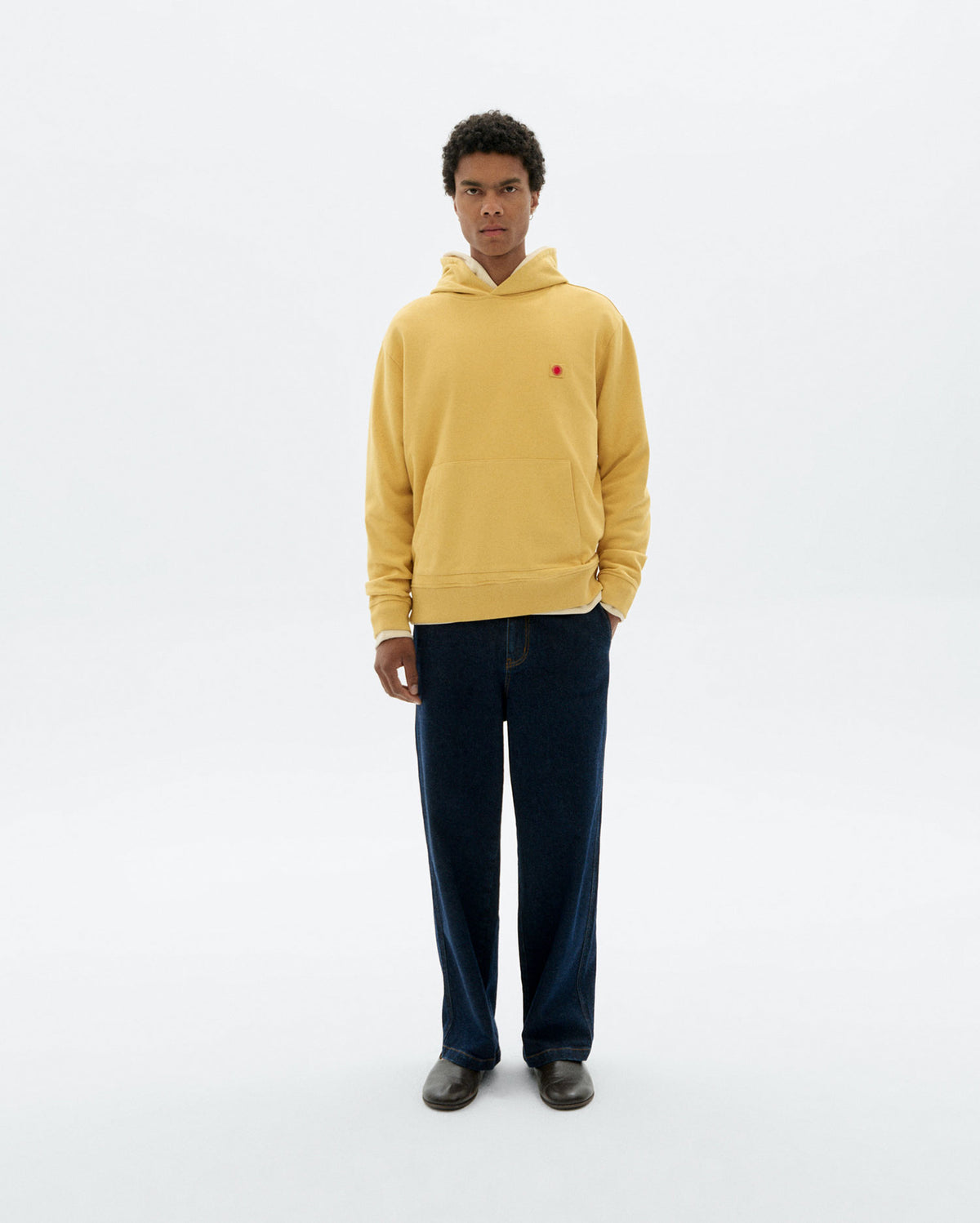 Hoodie amarillo sol espalda rojo Simon sostenible - 2