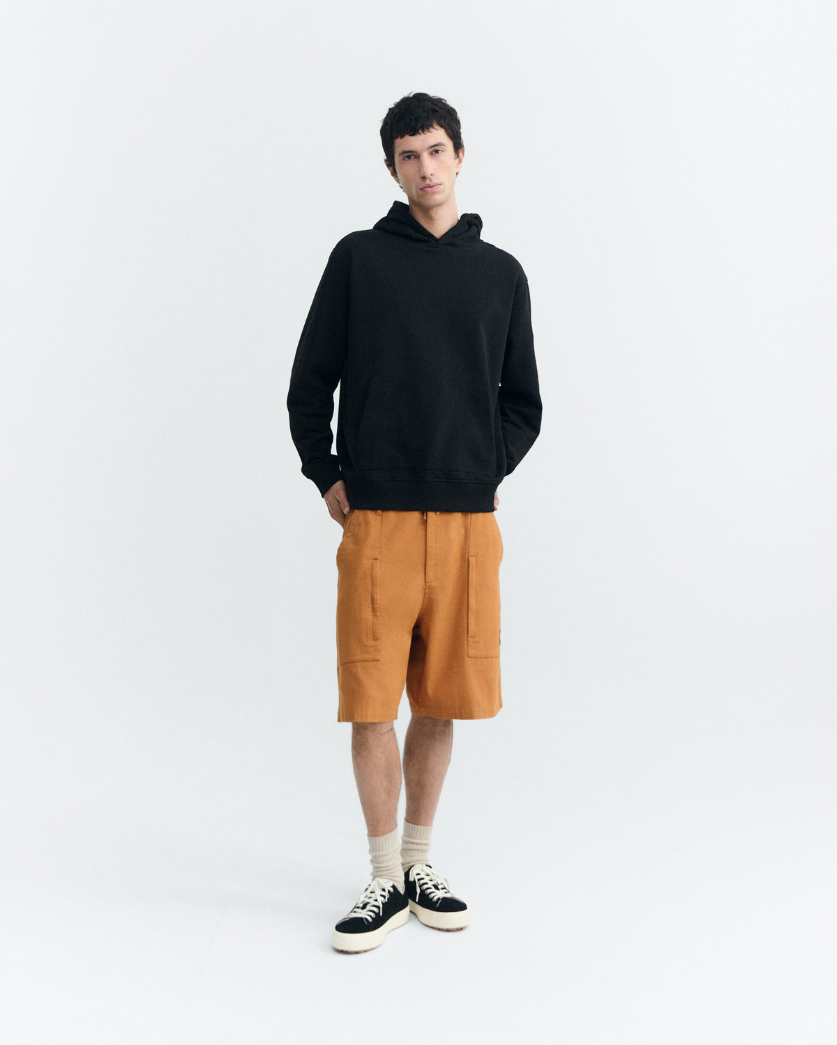 Sudadera negra patched sol espalda Simon sostenible - 1