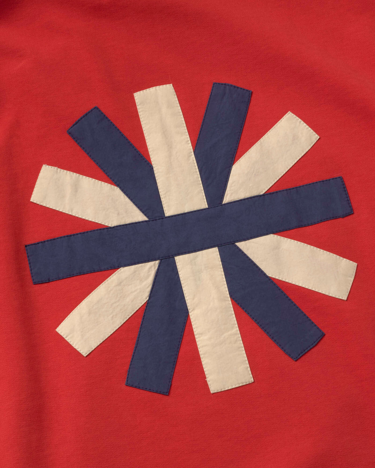 Sudadera roja patched sol espalda Simon sostenible silueta - 2