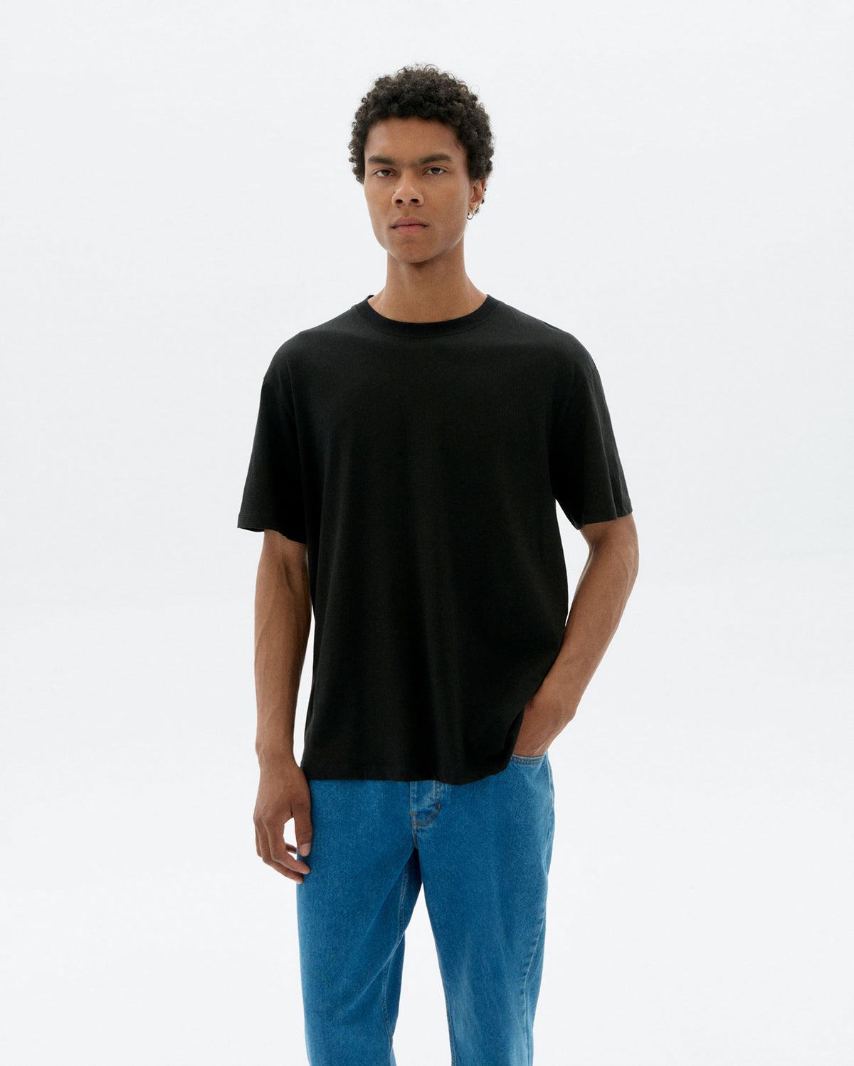 Camiseta básica negra Aaron sostenible - 1