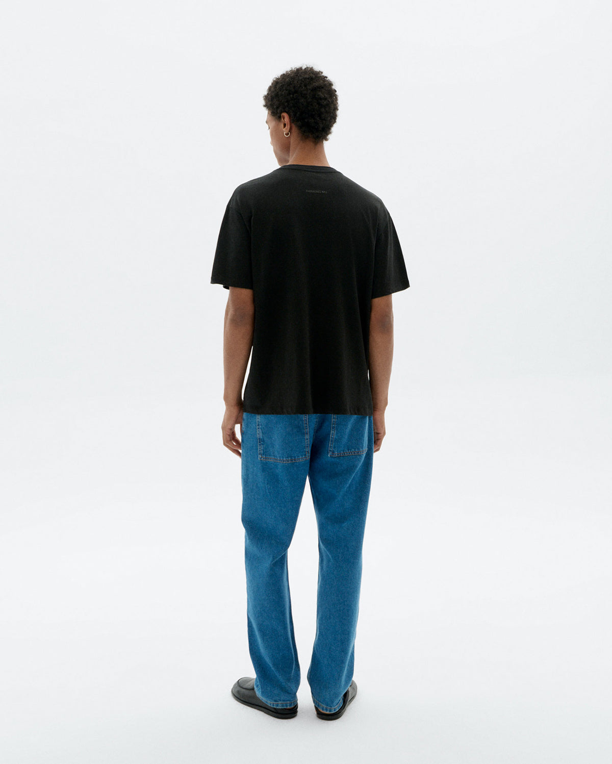 Camiseta básica negra Aaron sostenible - 4