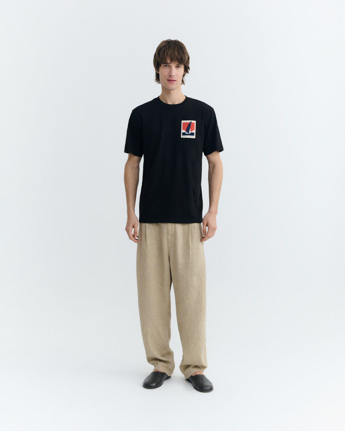 Camiseta negra patched optimist Zach sostenible - 1