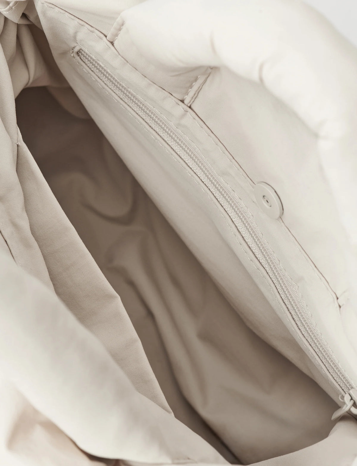 Sand Ona soft bag