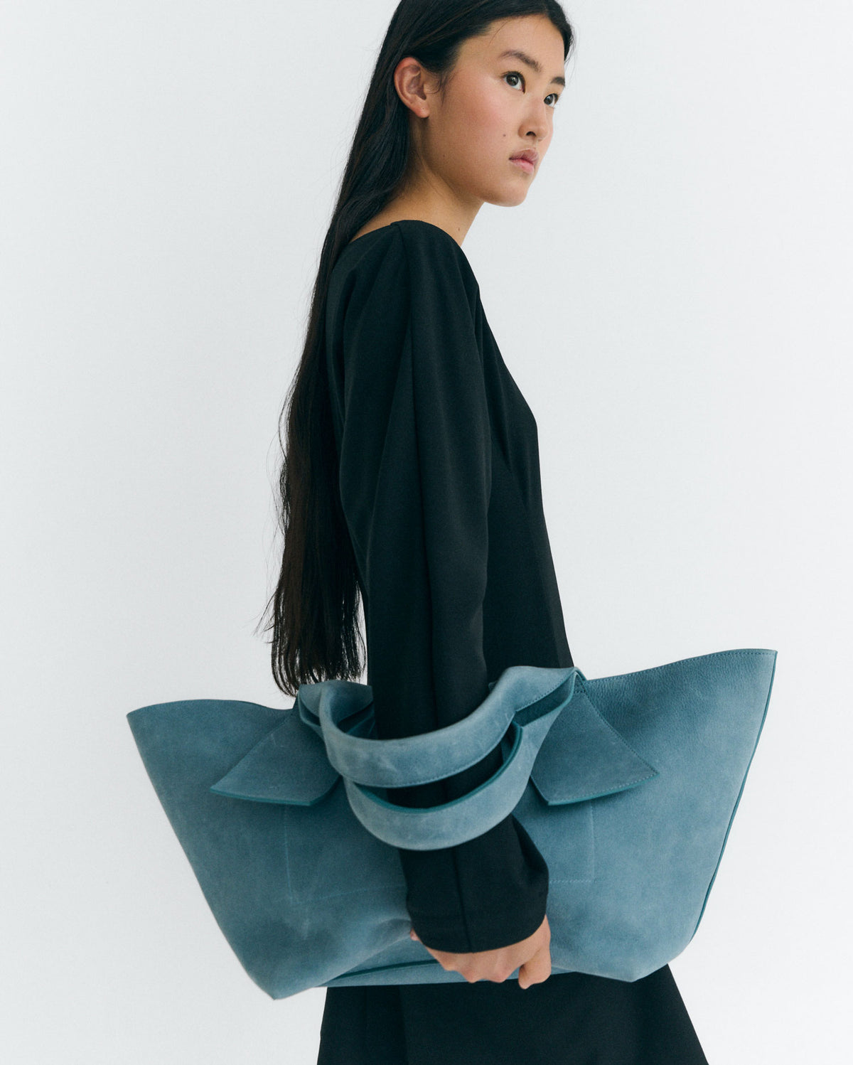 Vestido corto lana fina negro Arianne sostenible - 3