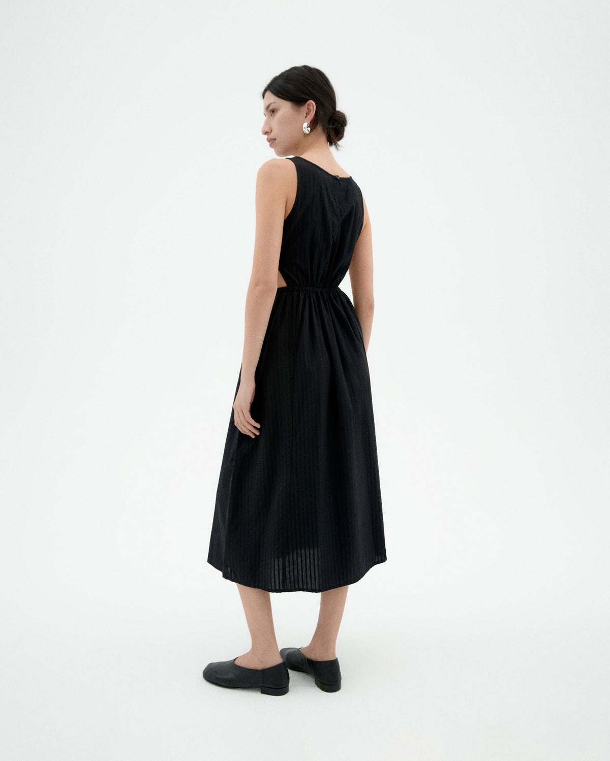 Vestido negro seersucker Kin sostenible-2