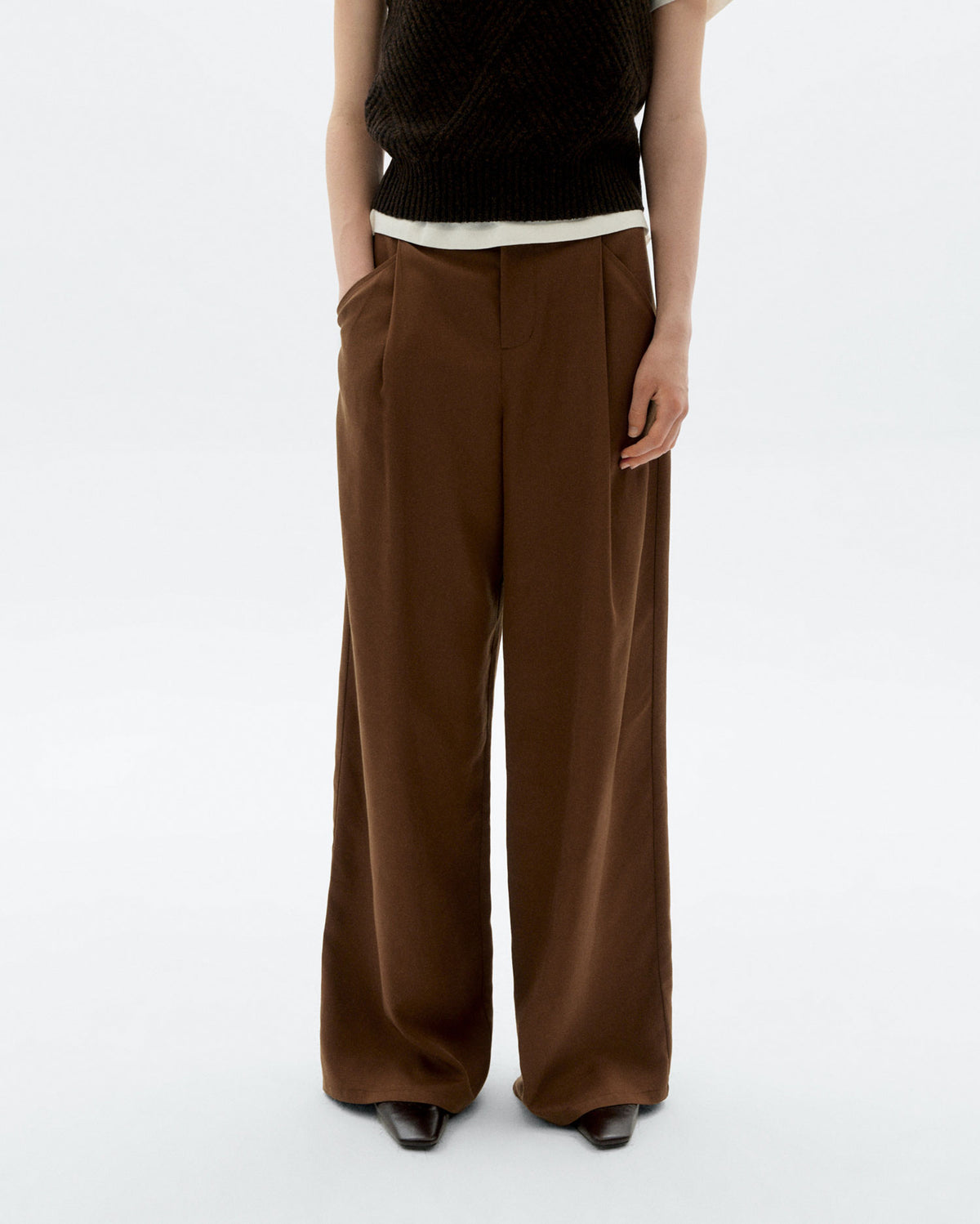 Pantalón wide leg pinza marrón Molly sostenible - 1