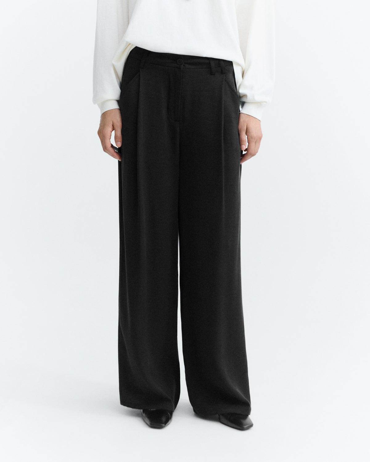Pantalón wide leg pinza negro Molly sostenoble - 2