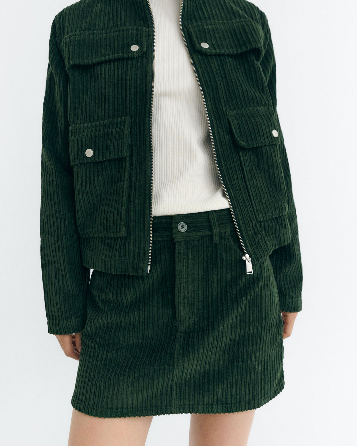 Falda mini pana verde Kimmy sostenible - 3