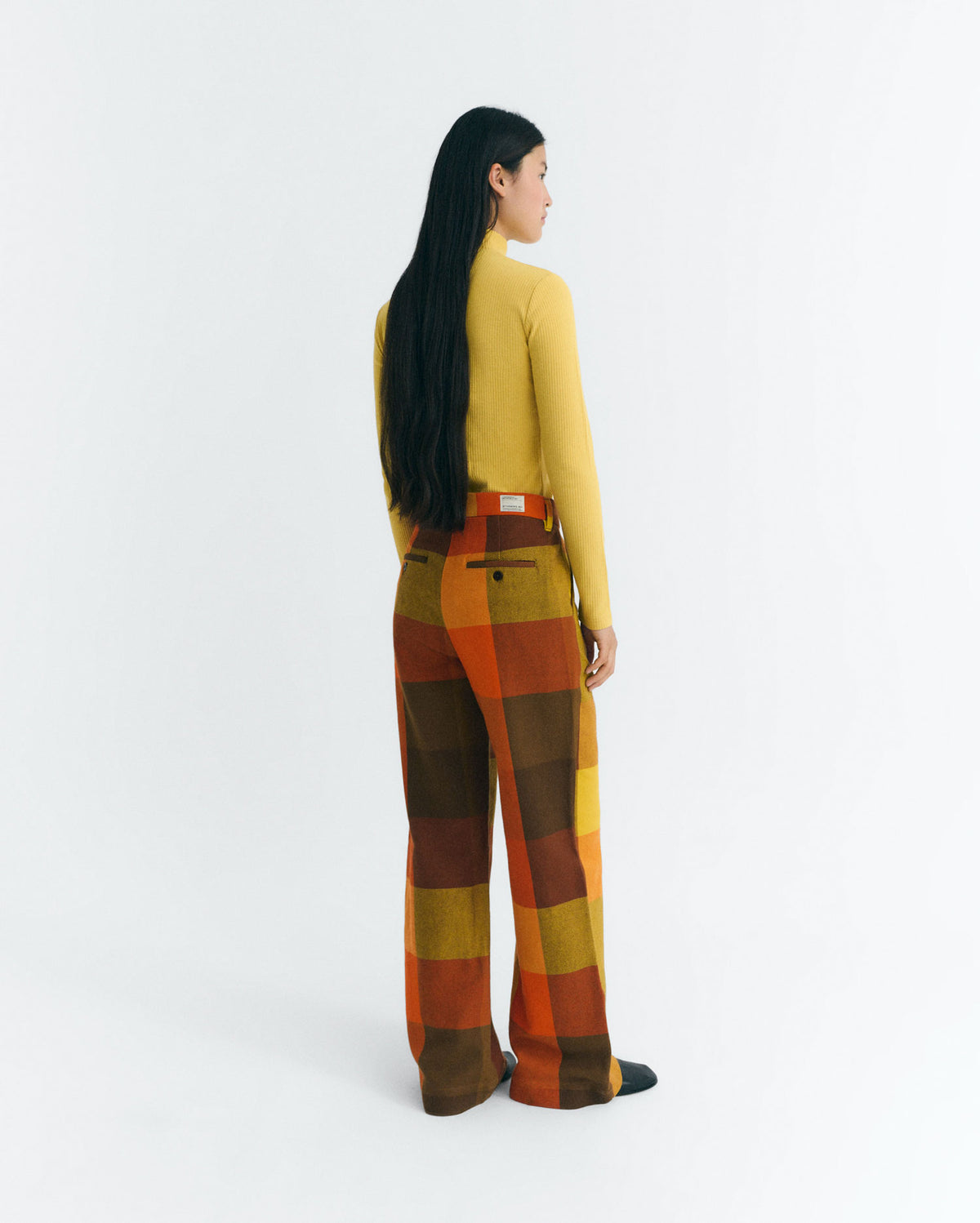 Top cuello alto amarillo hemp Aine sostenible - 4