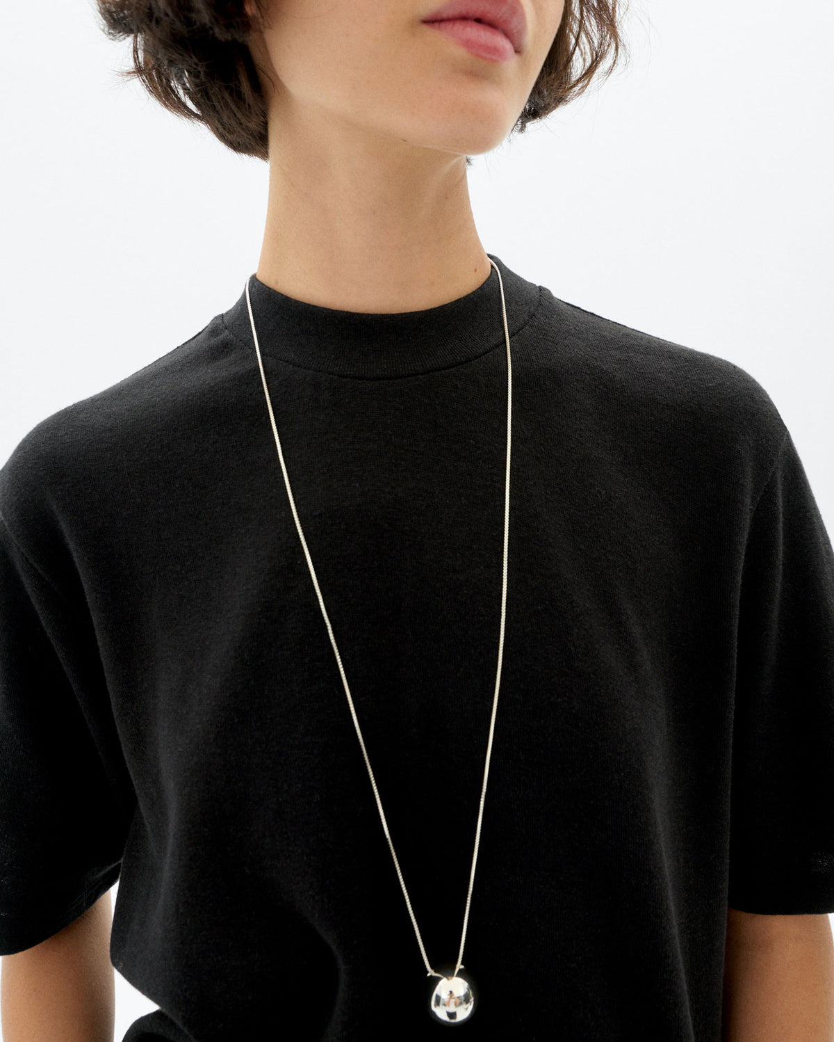 Camiseta negra hemp Aidin sostenible - 3
