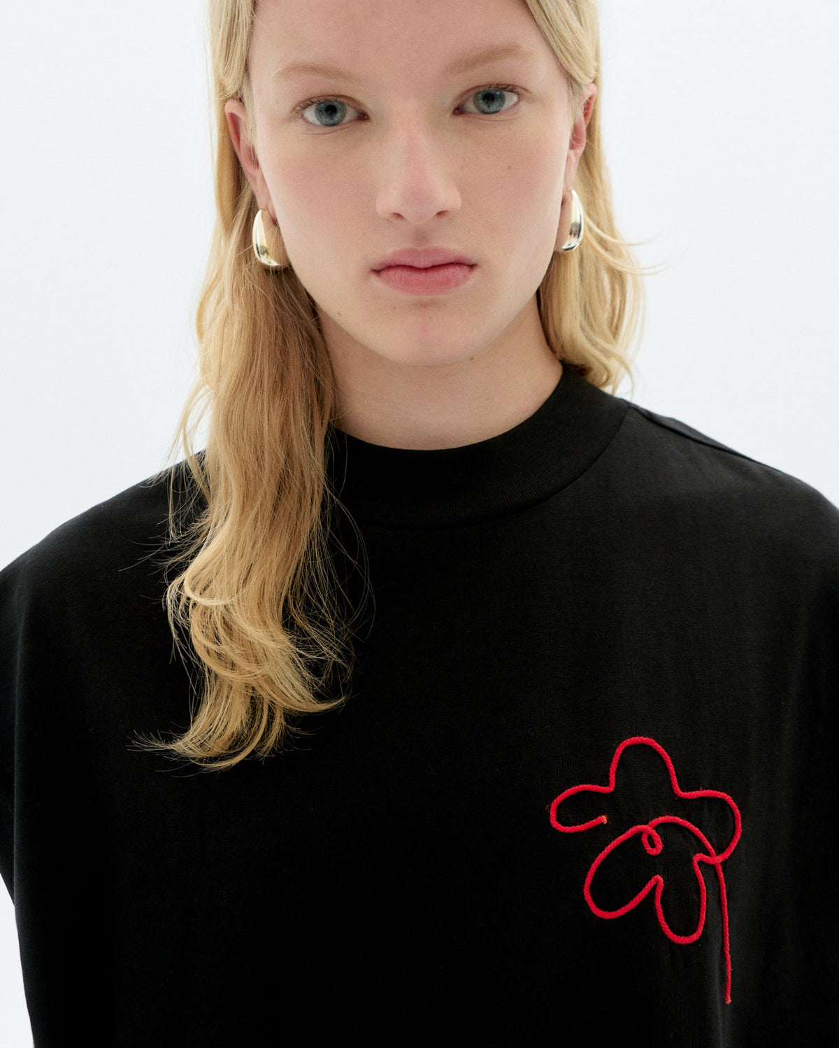 Camiseta bordada a mano flower Volta sostenible - 3